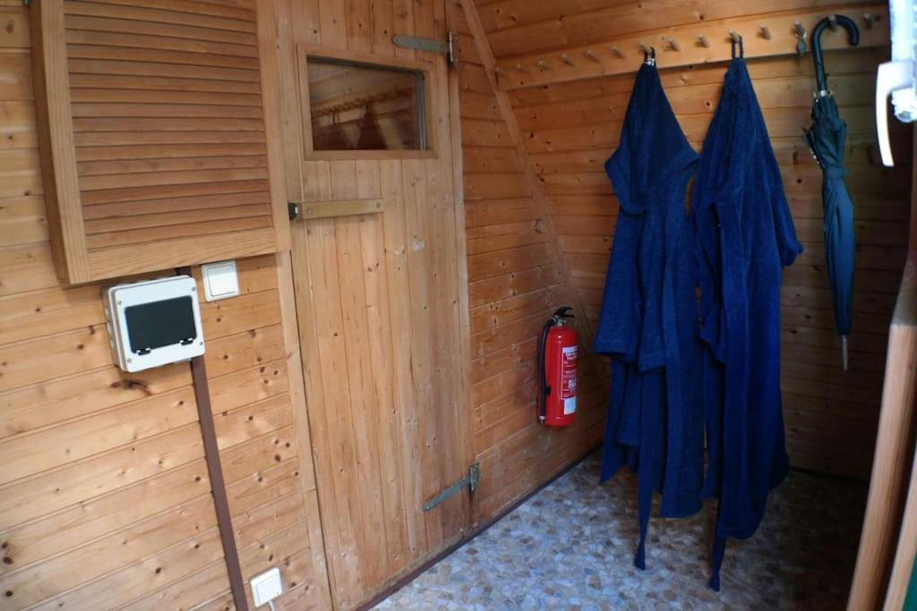 "Saunahotel" Mit Separatem Badezimmer Meinerzhagen Bagian luar foto